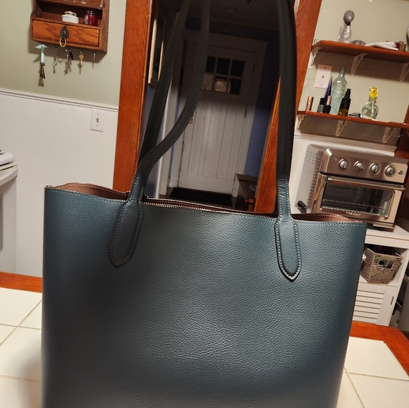 Coach Willow Tote - Picture 7 of 10